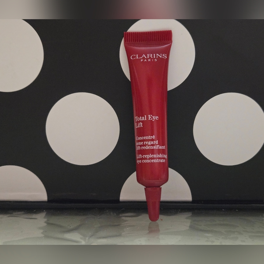 ✨️Clarins Total Eye Lift✨️
